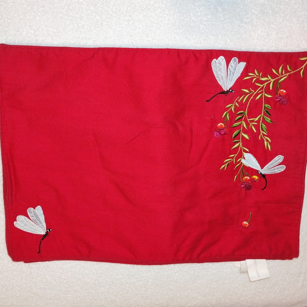 Red Holiday Placemats Dragonfly Design Set Of Six